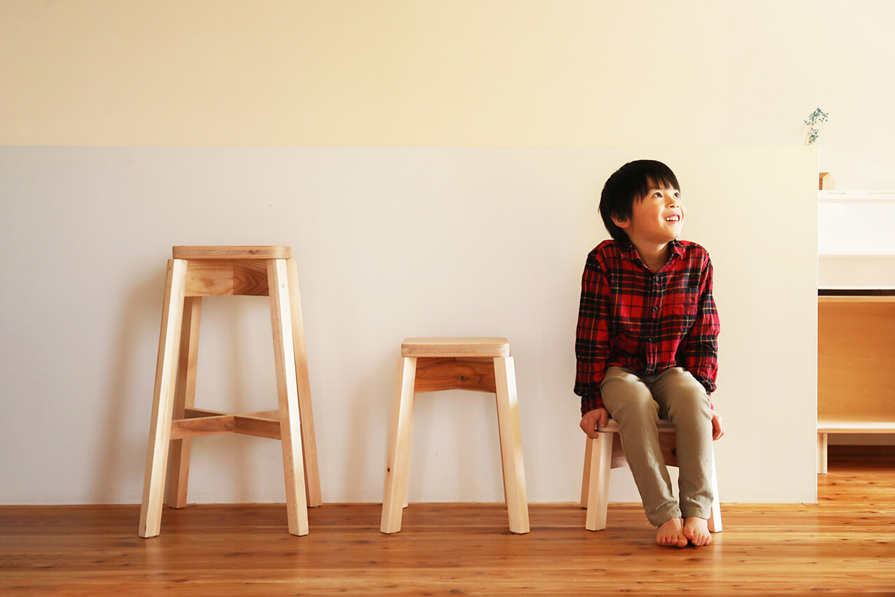くらしを癒やす、aisuのミニスツール
