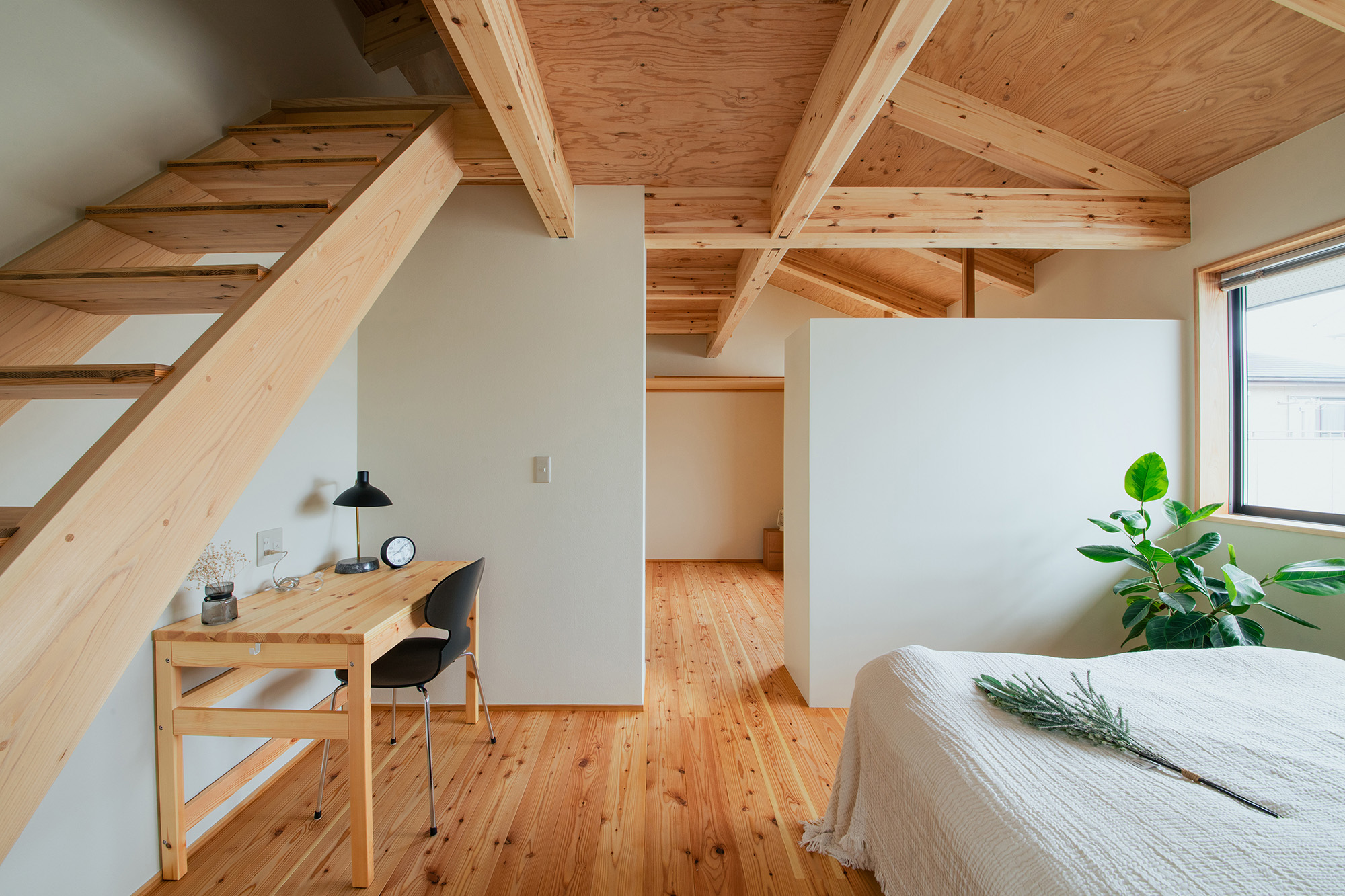 aisuの家が選ぶ「ルナファーザー＋AEP塗装仕上げ」